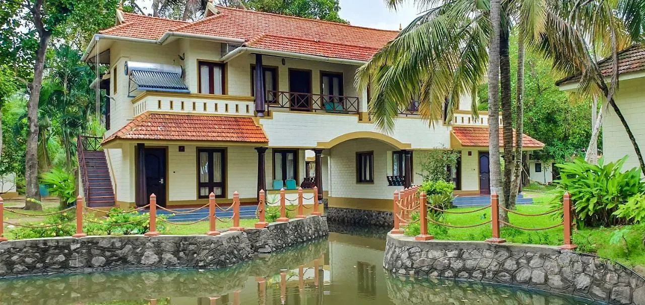 The World Backwaters, Alleppey Kumarakom 4*,